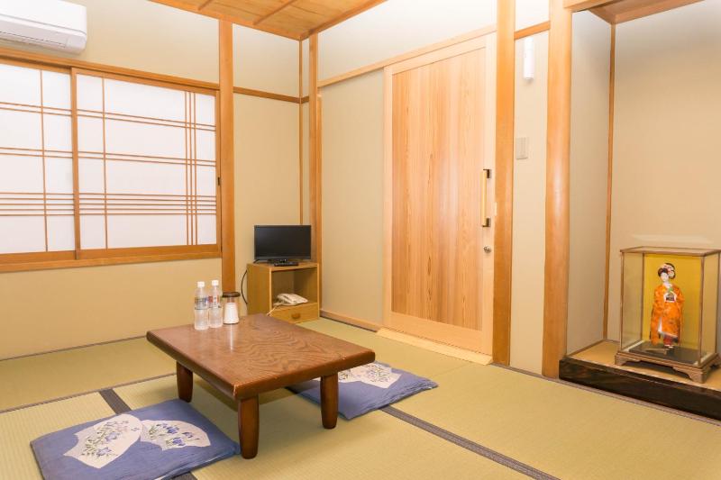 Ryokan Hinomoto Kyoto Kawaramachi - image 5
