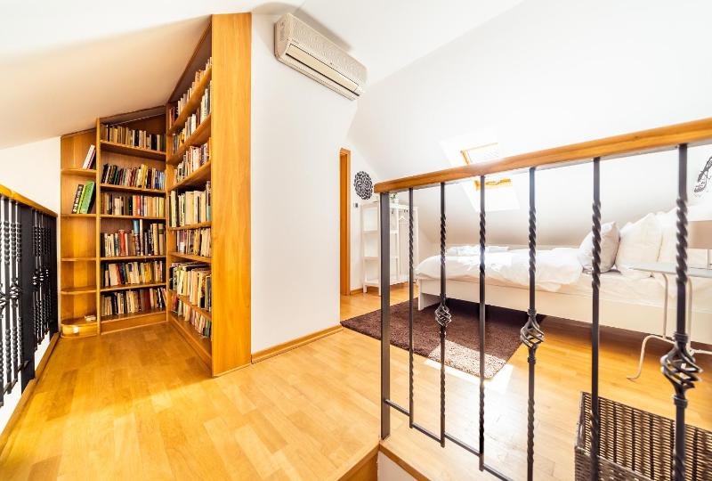 4BR 3BATH BALCONY central Harry Potter penthouse - image 12
