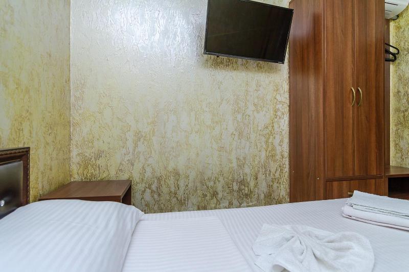 Budget Twin Room image 2
