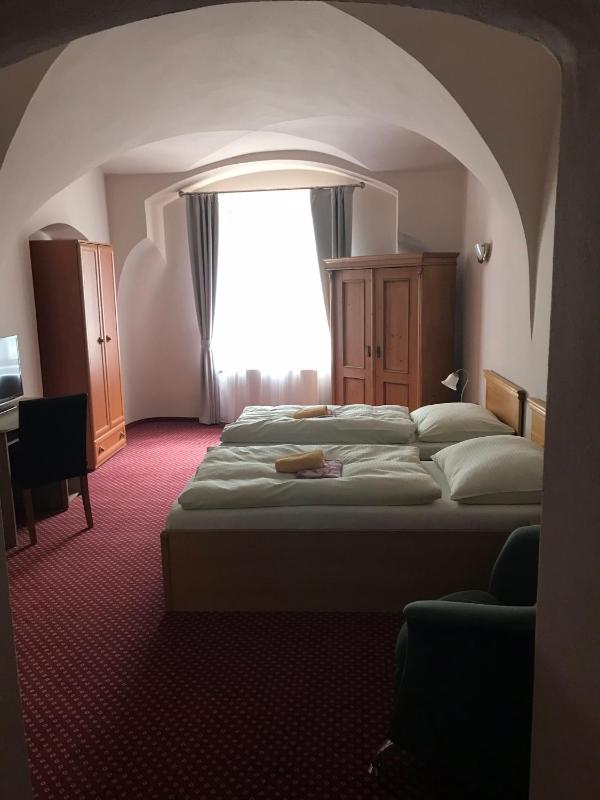 Double or Twin Room image 3