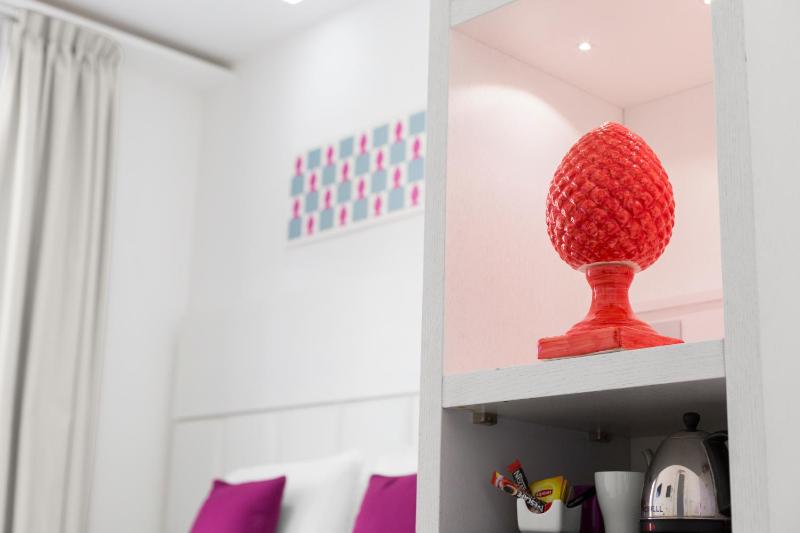 Deluxe Double Room with Terrace image 3