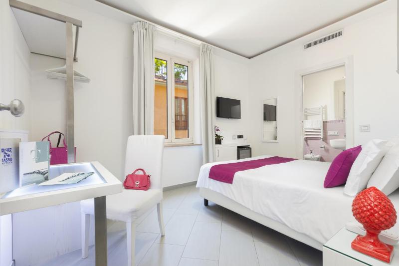 Hotel Tasso Suites & Spa - image 18