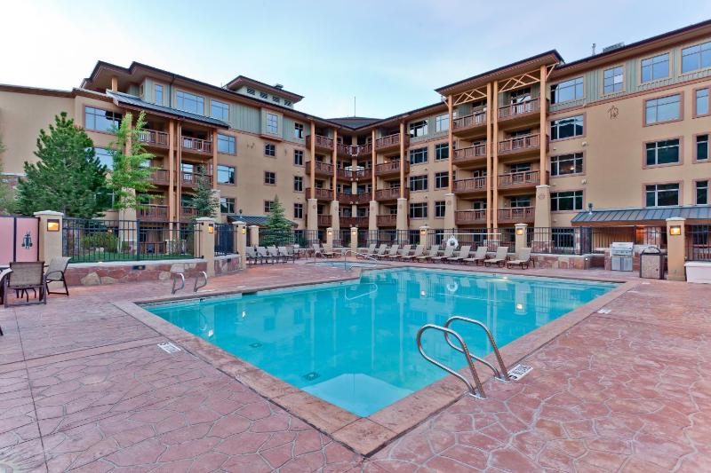 Sundial Lodge by All Seasons Resort Lodging - image 20