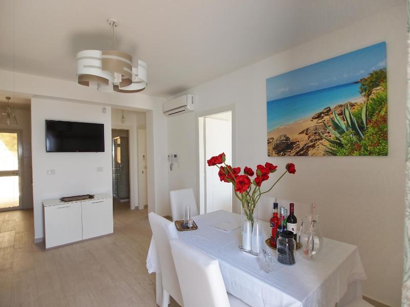 Villa with Sea View image 3