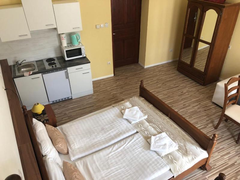 Suite image 2