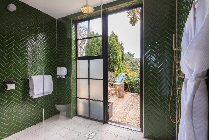 Merchants Manor Spa - image 2