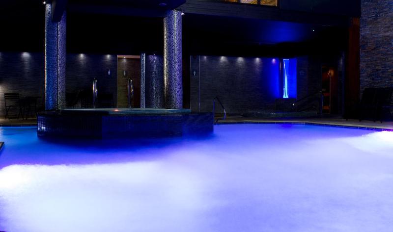 Lakes Hotel & Spa Apartments - image 3