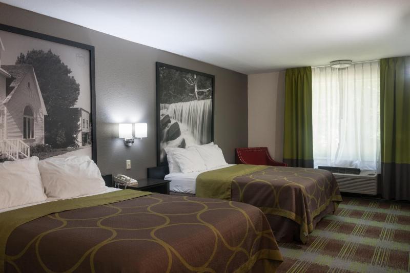 Queen Room with Two Queen Beds - Non-Smoking image 1