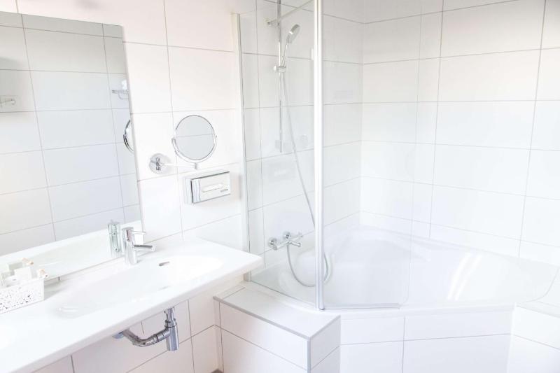 Single Room image 4