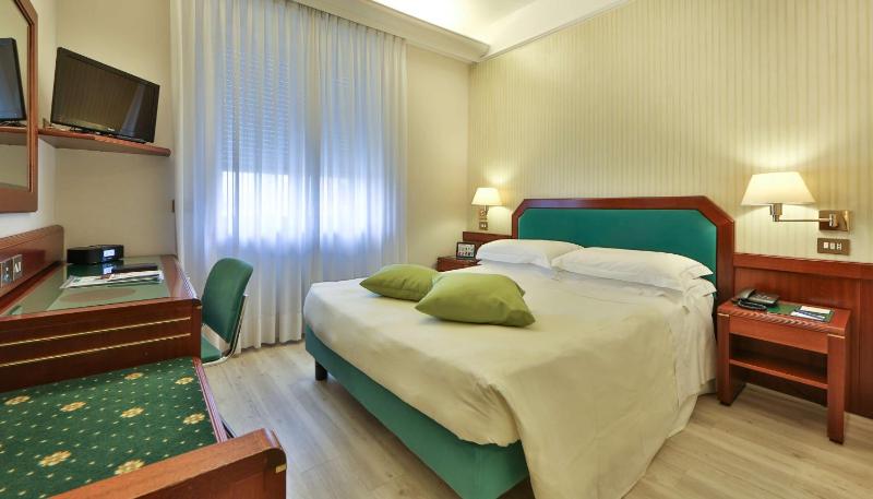 Double or Twin Room image 1