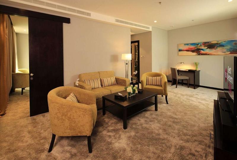 Executive Queen Suite - Non-Smoking