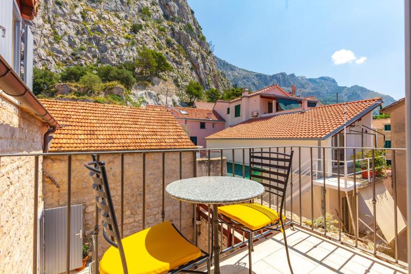 Villa Mama - Traditional Apartments in Omis free parking - image 20