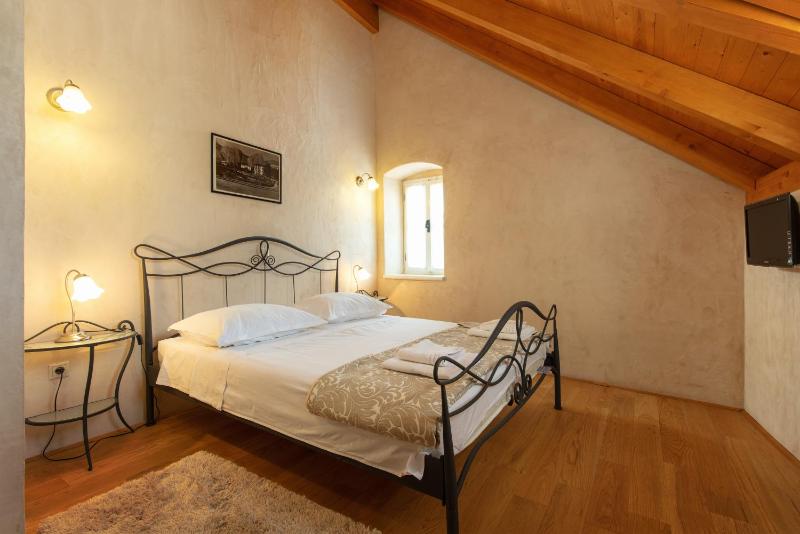 Villa Mama - Traditional Apartments in Omis free parking - image 18