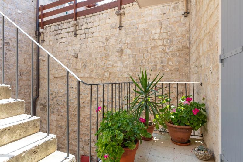 Villa Mama - Traditional Apartments in Omis free parking - image 26