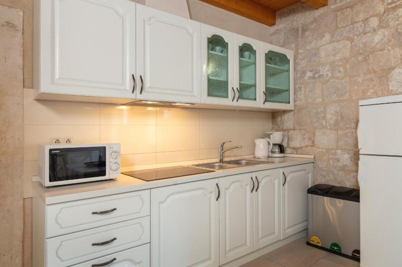 Villa Mama - Traditional Apartments in Omis free parking - image 48