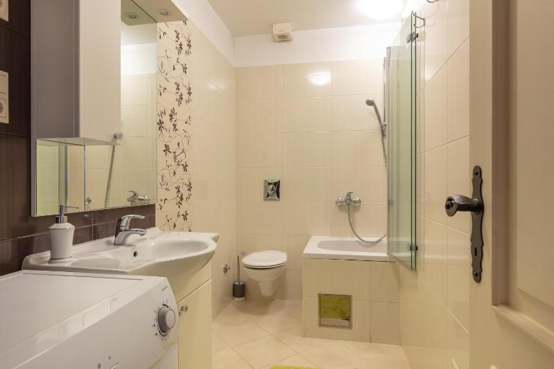 Villa Mama - Traditional Apartments in Omis free parking - image 3