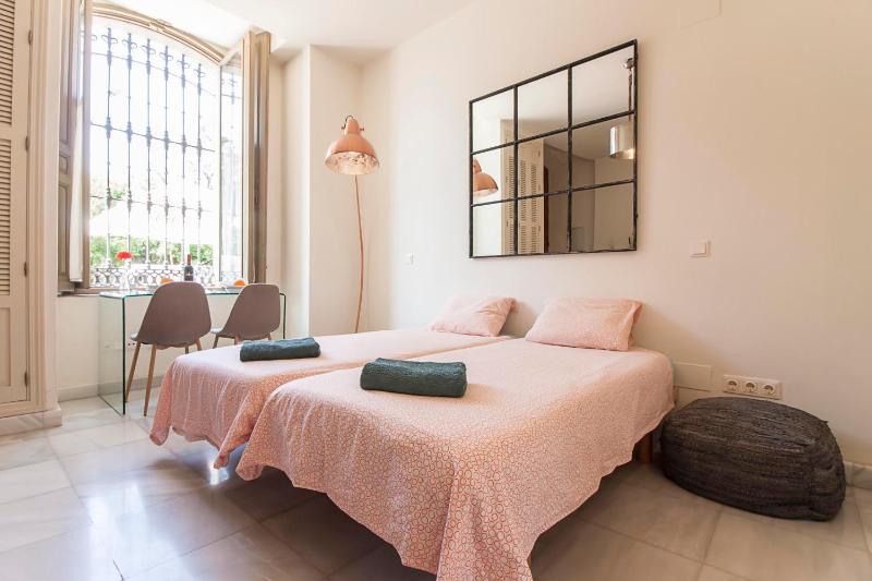 Studio Apartment image 2