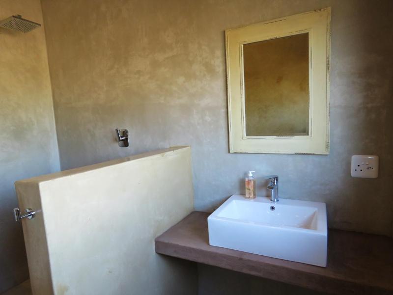 Mkhiweni 3 Bedroom Villa at Dombeya Wildlife Estate - image 15