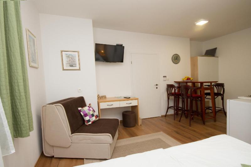 Sweet Dreams Studio Apartment - image 16