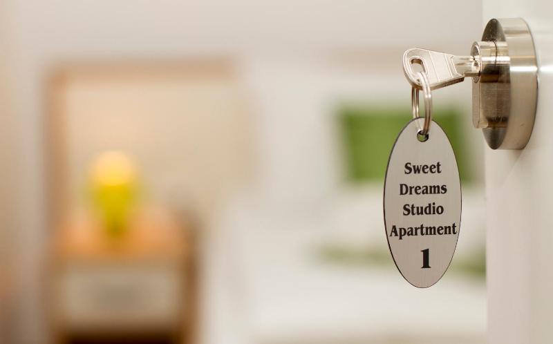 Sweet Dreams Studio Apartment - image 6