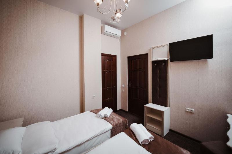 Twin Room image 1