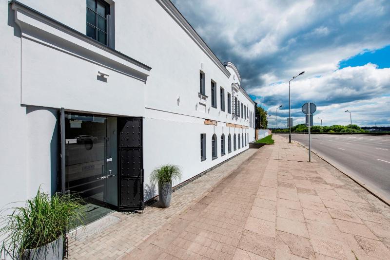 Piano Apartments - image 37