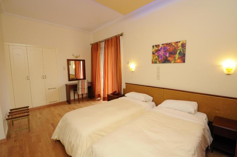 Double Room image 1