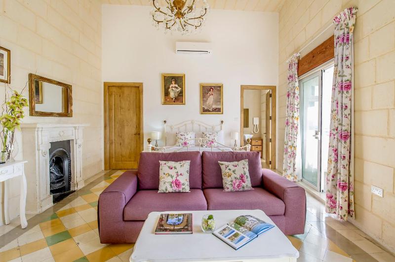 Deluxe Suite image 3