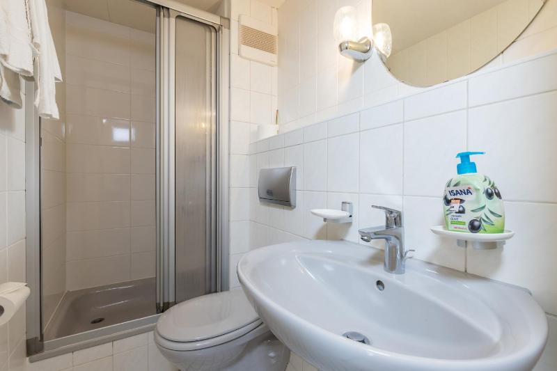 Single Room image 1