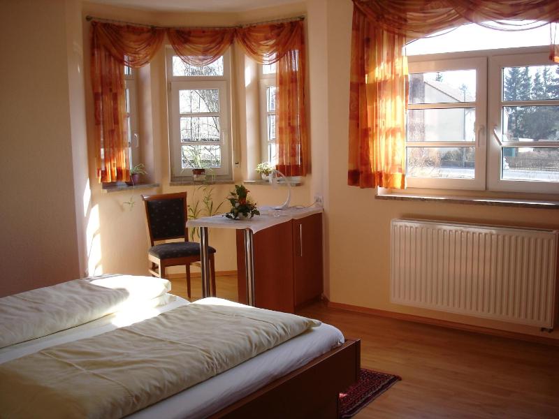 Double Room image 1