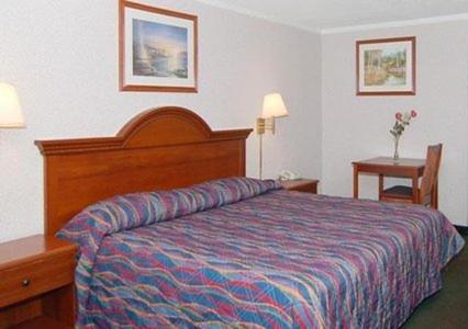 King Room - Non-Smoking image 1