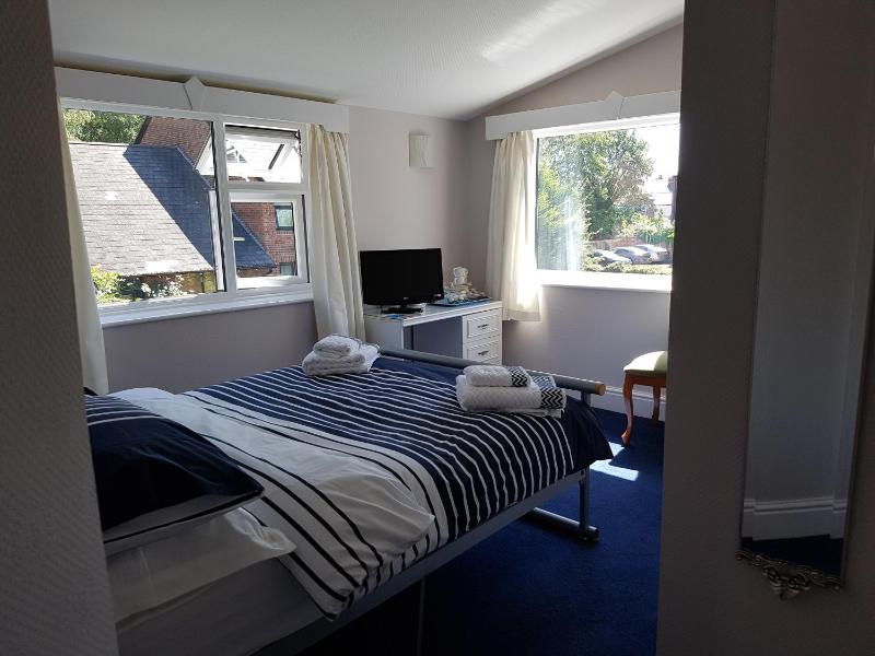 Alexandra Lodge Guest House - image 24