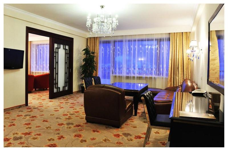 One-Bedroom Apartment image 3