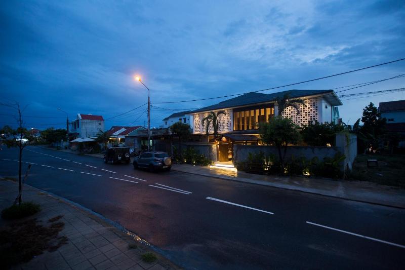 Ocean Breeze Villa - image 8