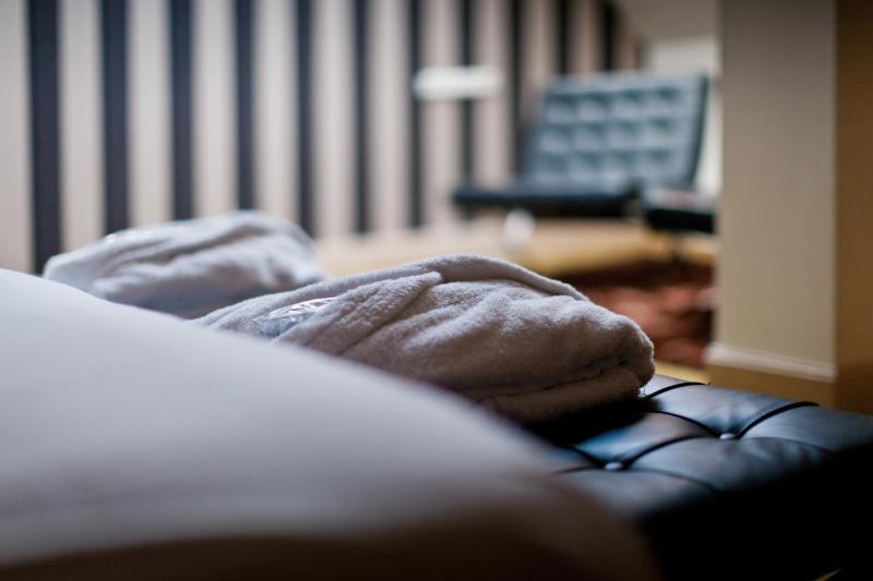 Superior Double Room image 3