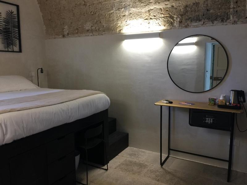 Standard Single Room - Adults Only image 4
