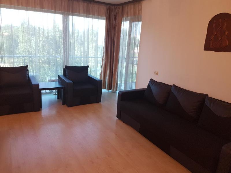 Deluxe Apartment image 2