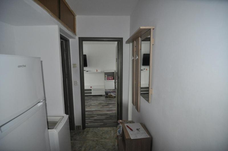 London Appartment - image 11