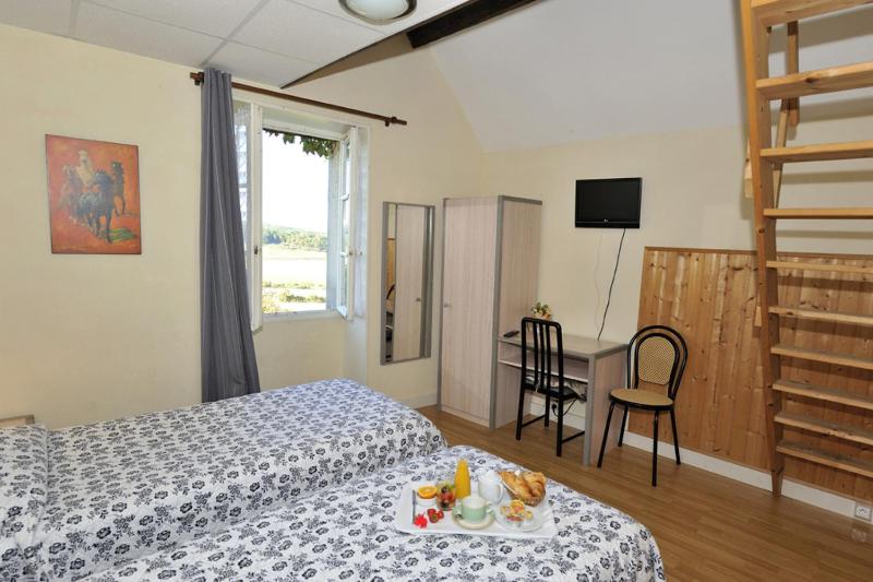 Triple Room image 2