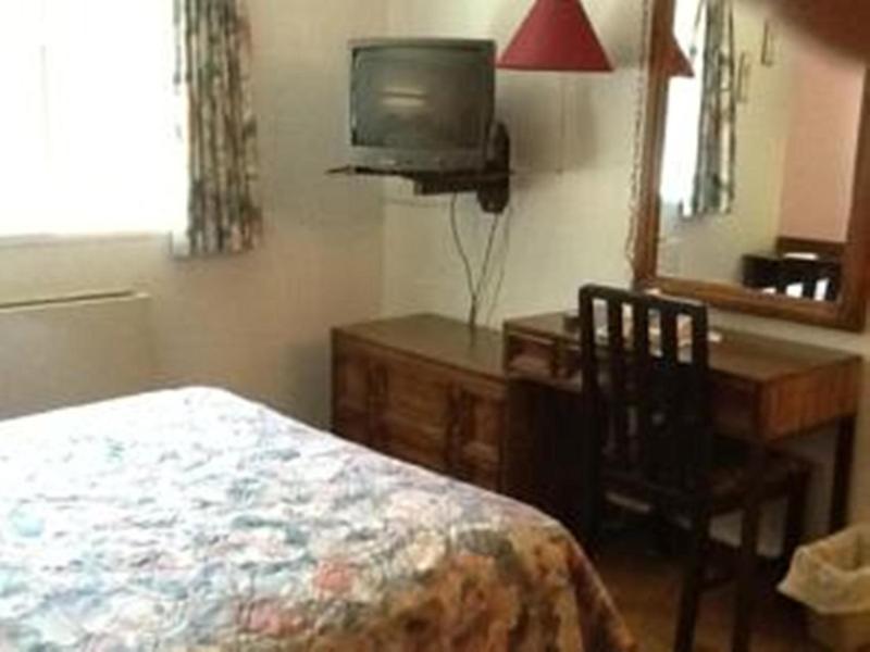 Auberge Mountain View Inn - image 29