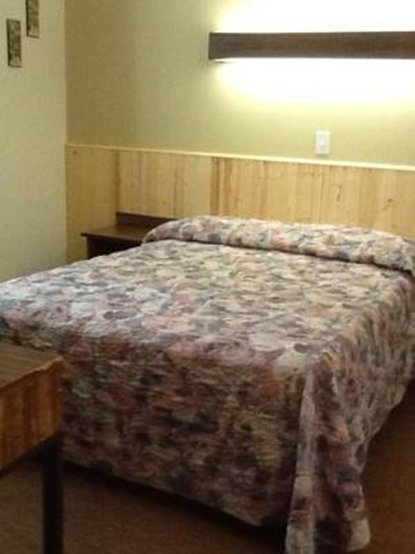 Auberge Mountain View Inn - image 6