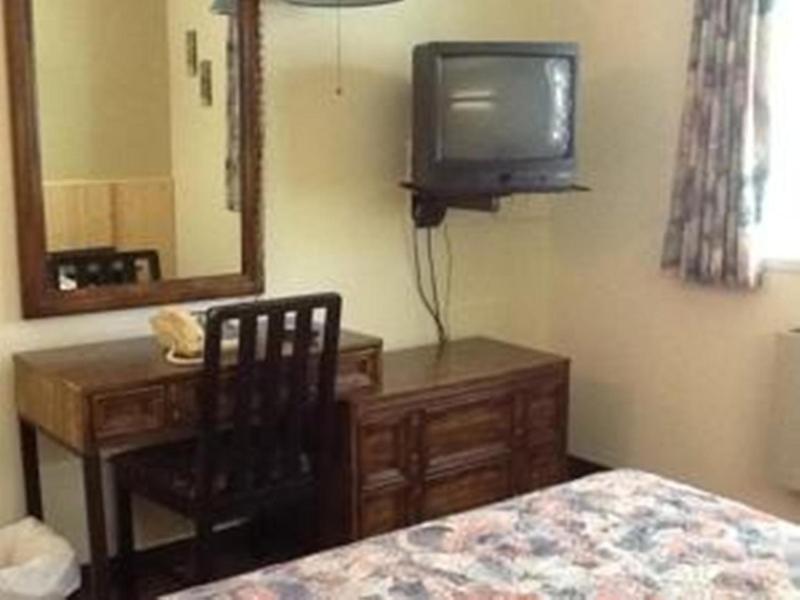 Auberge Mountain View Inn - image 25
