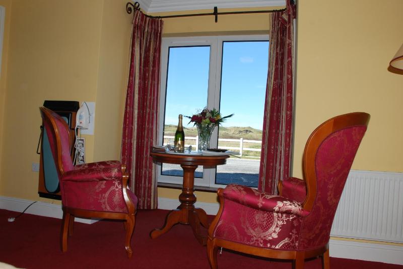 Standard King Room or Twin Room image 2