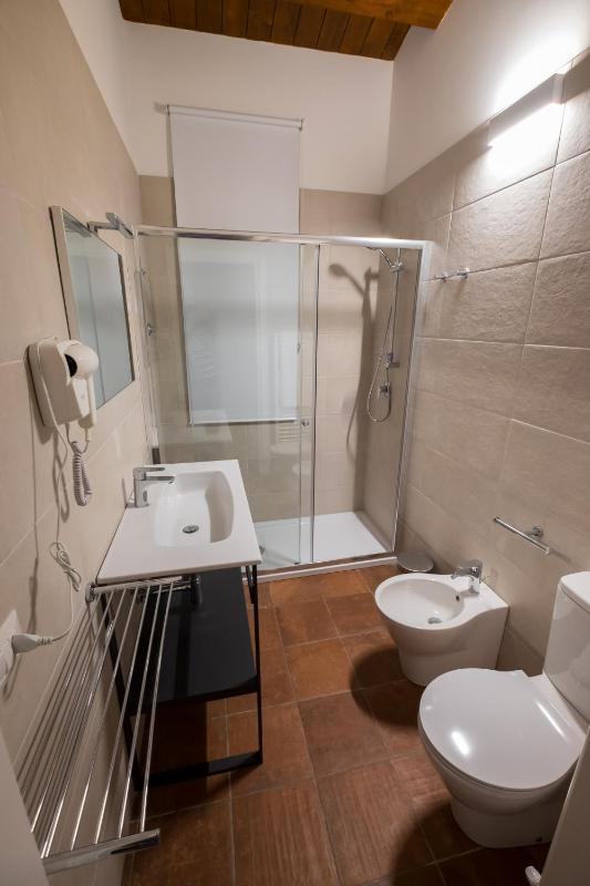 Suite with Garden View image 4