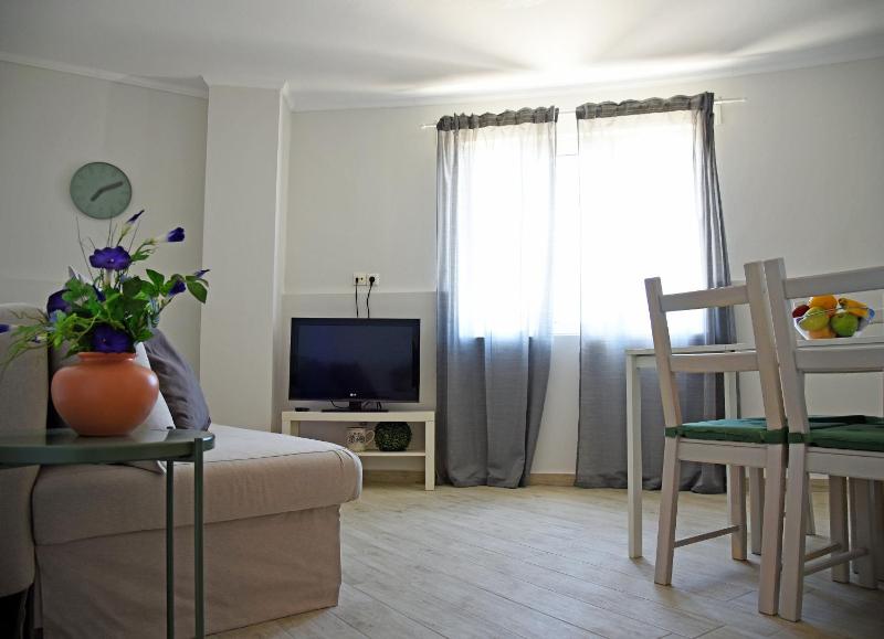 Castello Apartments - image 13