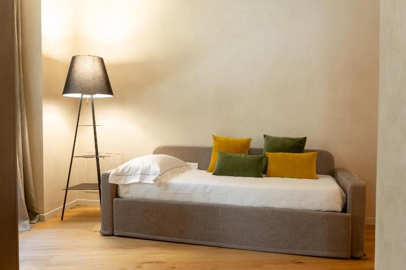 Deluxe Family Suite image 2