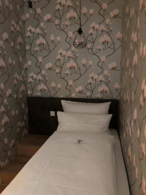 Single Room image 2