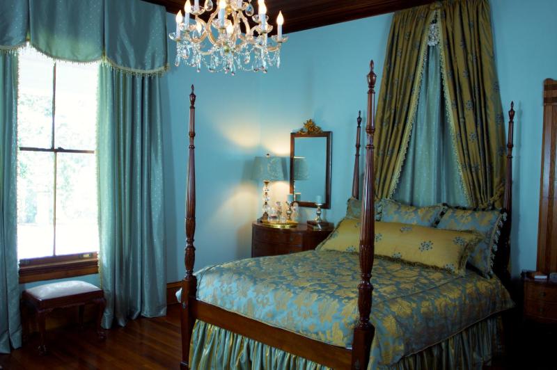 Alexander Suite  image 2