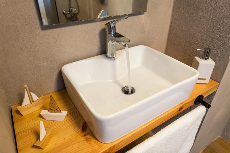 Deluxe Suite image 4