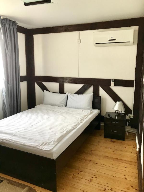 Single Room image 3